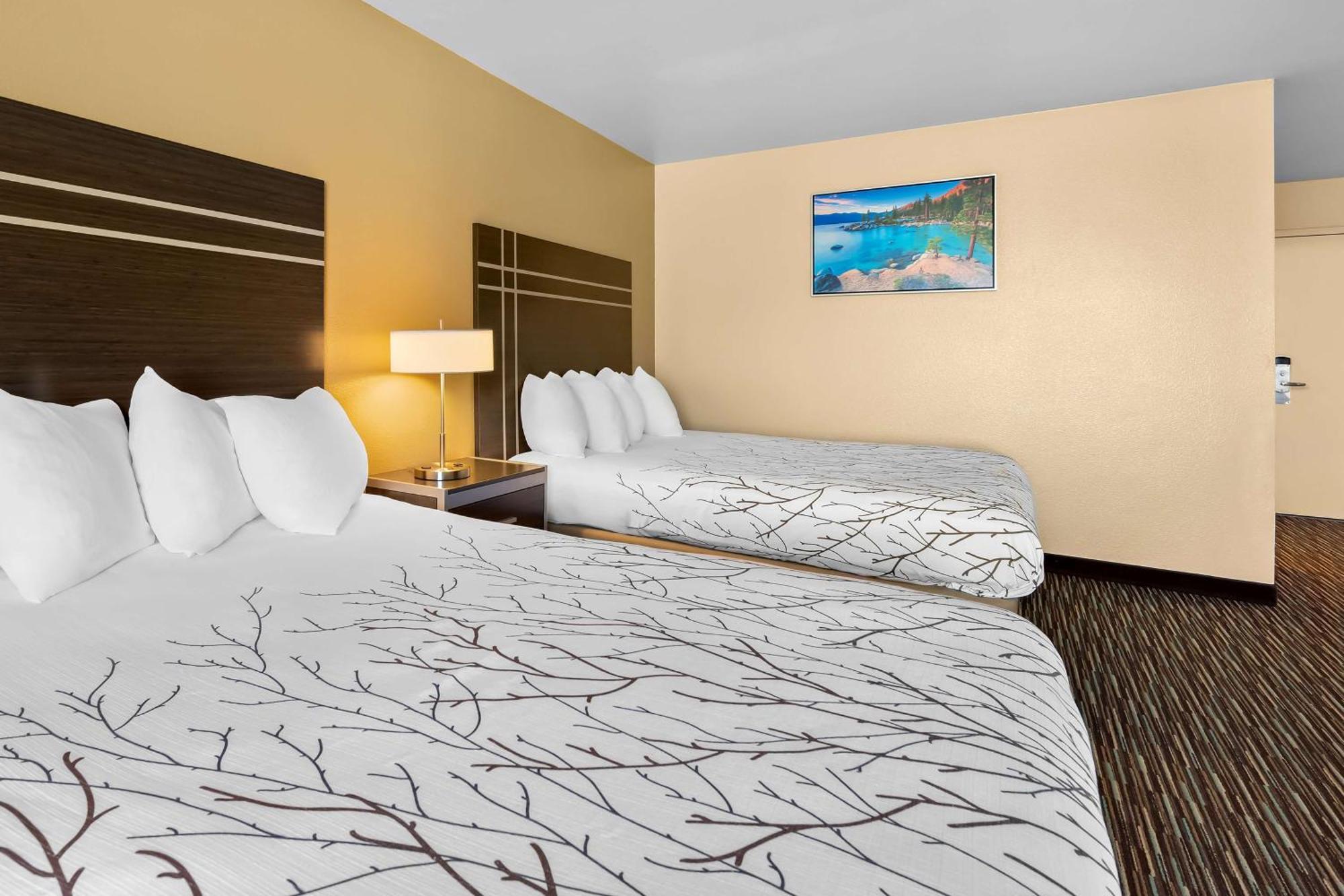 Western Topaz Hotel 3*