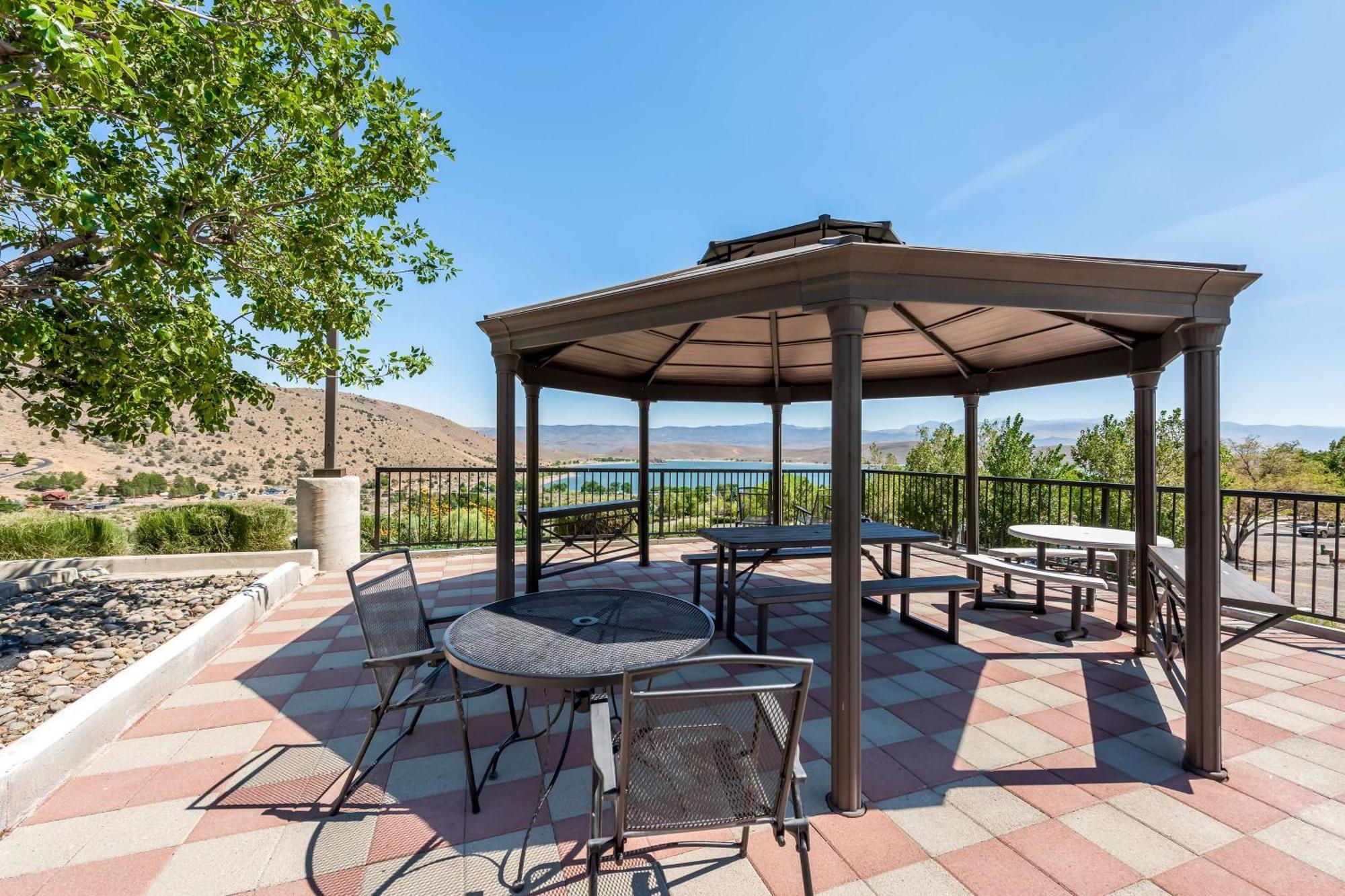 Western Topaz Gardnerville
